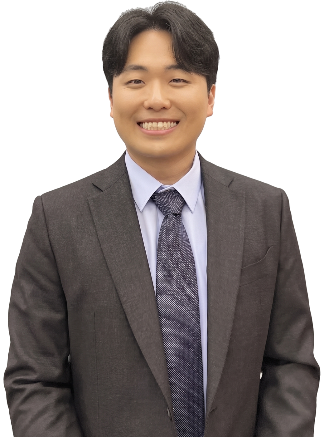 권순우 대표 정면 사진 — 회색 정장과 넥타이 차림